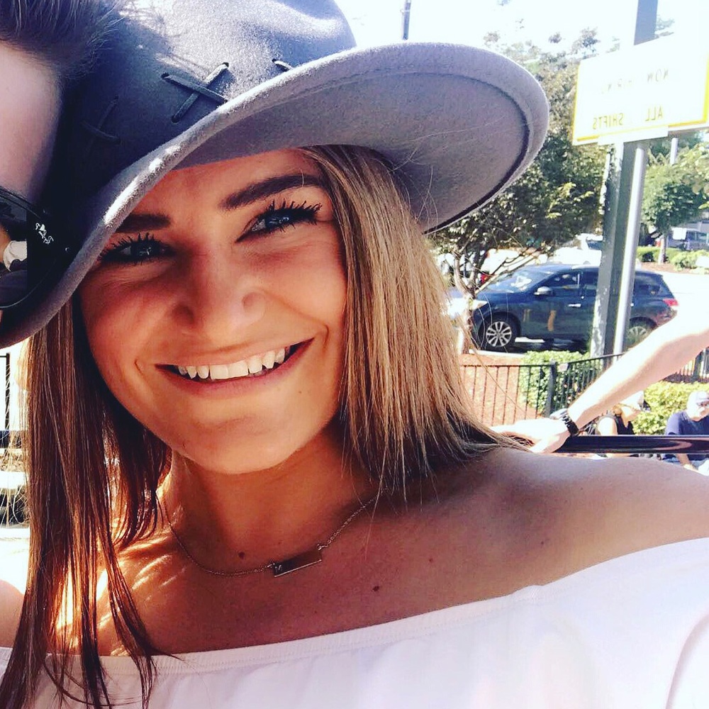 Meet your Posher, Mackenzie